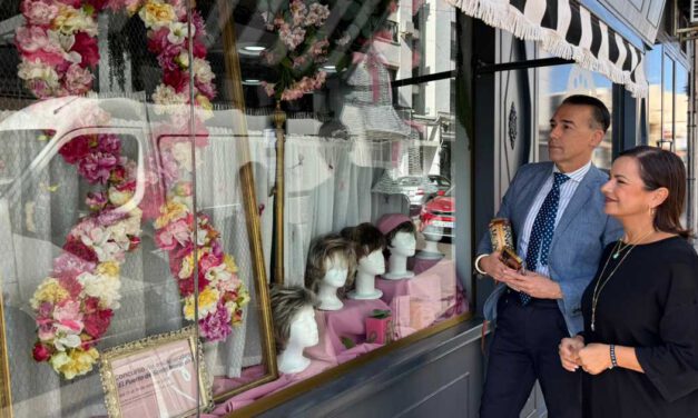 Más de 75 comercios se tiñen de rosa en apoyo a la lucha contra el cáncer de mama