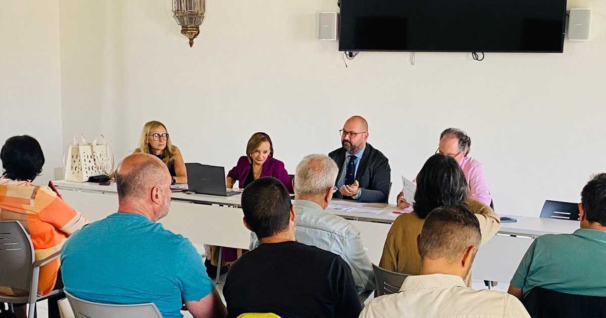 La Mesa General de Negociación aborda la implantación de la jornada laboral de 40 horas en el Ayuntamiento
