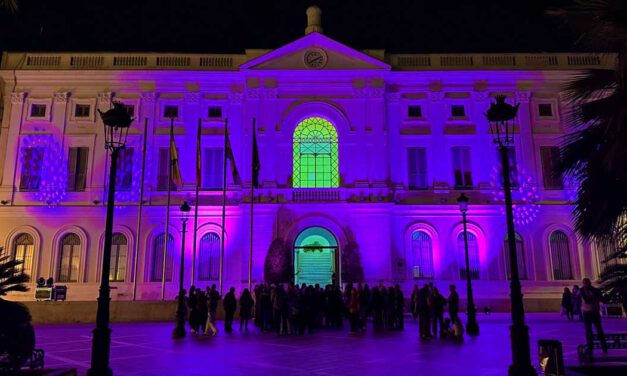 El Ayuntamiento iluminará de rosa su fachada por el Día Mundial contra el Cáncer de Mama
