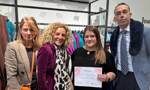 Los comercios se vuelcan en la edición rosa del concurso solidario contra el cáncer de mama