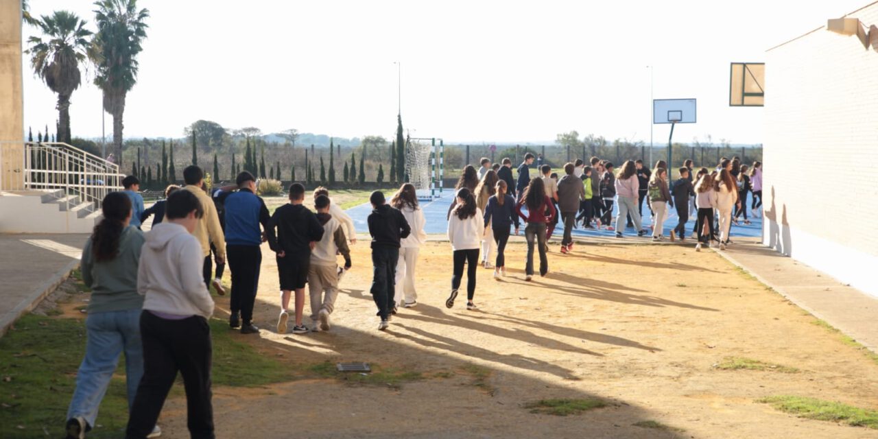 Simulacro de alarma por tsunami activa protocolos de evacuación en varios centros de El Puerto