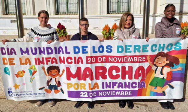 La Marcha por la Infancia reúne a colegios y entidades en un recorrido por el centro de El Puerto