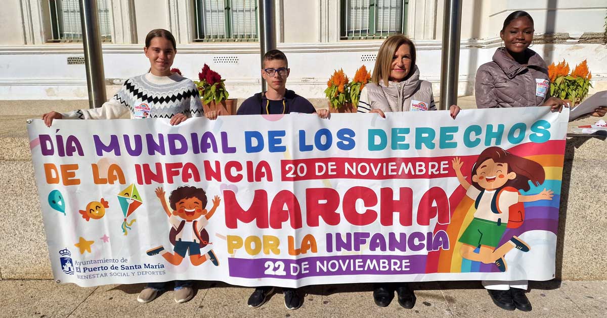 La Marcha por la Infancia reúne a colegios y entidades en un recorrido por el centro de El Puerto