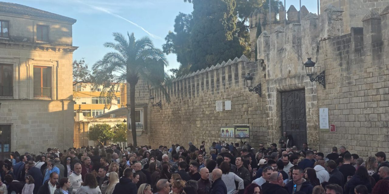 Un puente festivo rebosante de público y tradición navideña en El Puerto