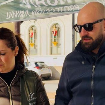 El Cemuproan acerca la adopción responsable a la ciudadanía en la Plaza Isaac Peral