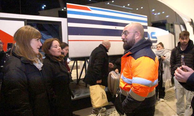 22 portuenses atrapados en Madrid vuelven a casa gracias a un autobús contratado por el Ayuntamiento