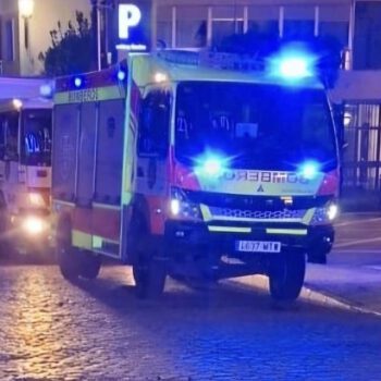 Rescatado un menor tras caer desde una azotea a una vivienda en ruinas en la calle Virgen de los Milagros