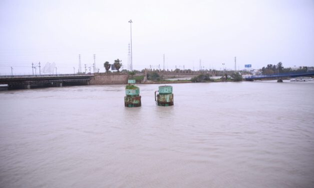 El Guadalete se mantiene en nivel rojo con 6,82 metros y prolonga las afecciones viarias y de transporte