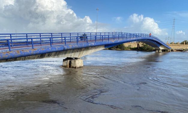 El Guadalete anega zonas de Doña Blanca y activa la alerta en El Puerto