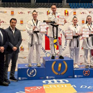 Gema Gálvez logra la plata nacional absoluta de taekwondo con solo 17 años
