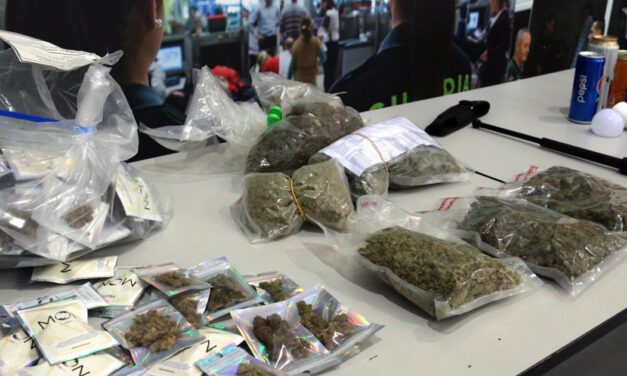 Tres investigados tras inspecciones en tiendas CBD por venta ilegal de cogollos y hachís