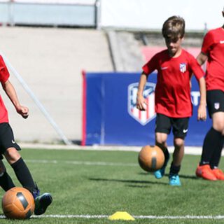 El estadio José del Cuvillo acogerá este verano el campus oficial de la Academia del Atlético de Madrid