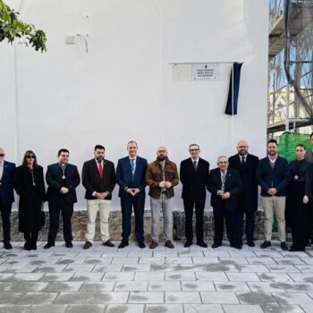 La calle Guadalete pasa a denominarse Calle Nuestro Padre Jesús de los Afligidos en pleno Lunes Santo