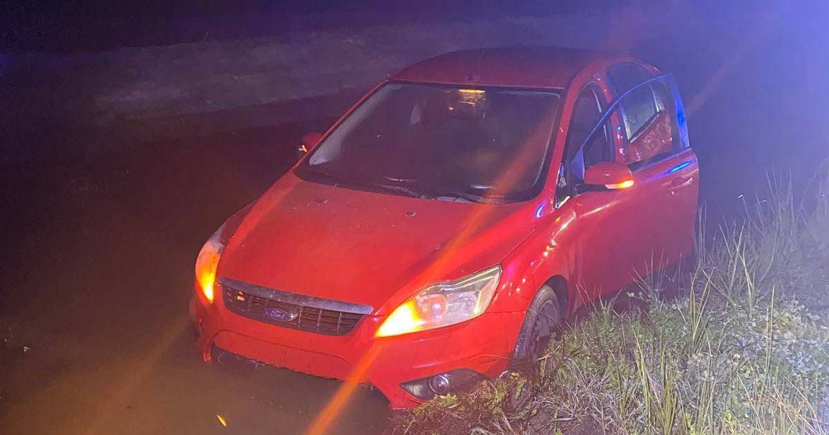 Un coche acaba fuera de la vía de madrugada en la N-IV a la altura de Doña Blanca