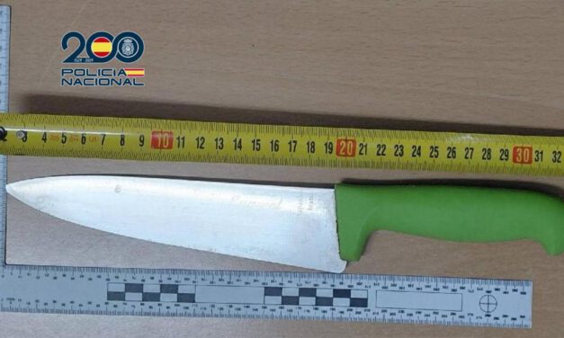 Detenido en El Puerto tras intentar apuñalar a un policía en plena calle