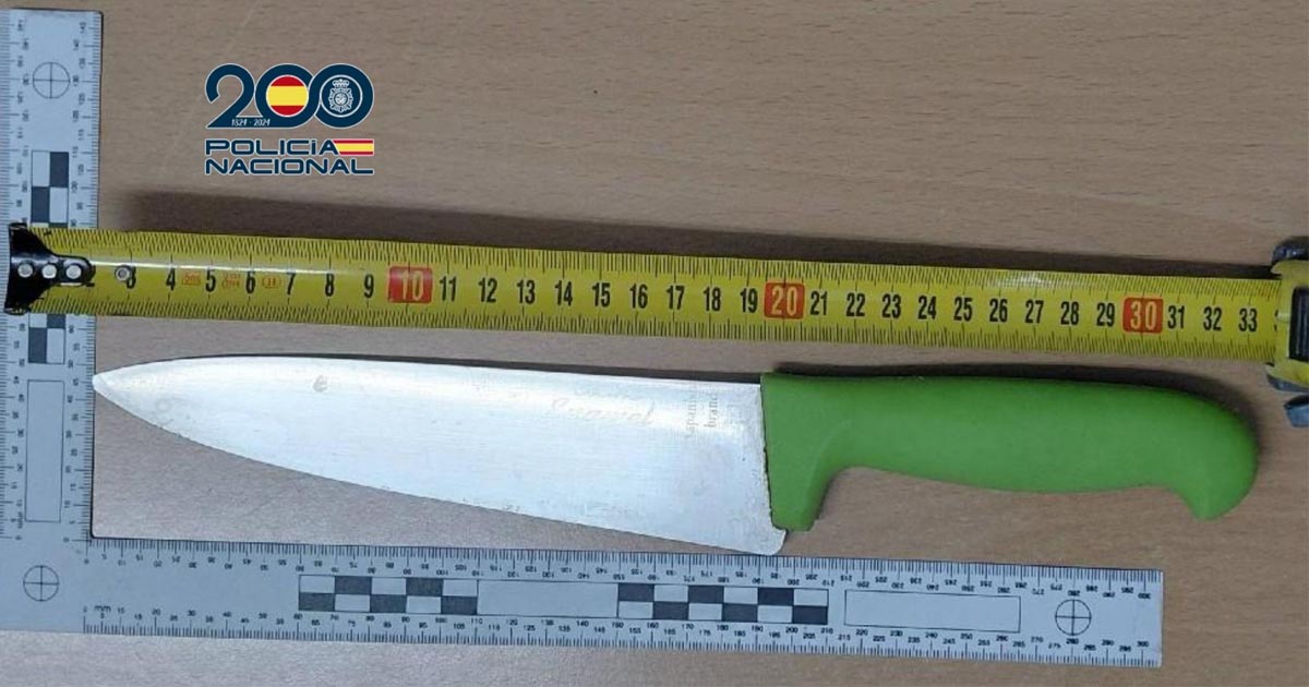 Detenido en El Puerto tras intentar apuñalar a un policía en plena calle