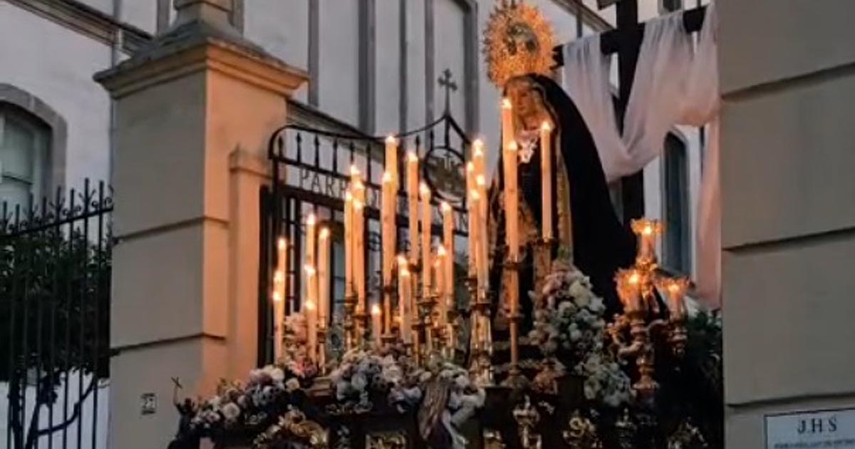 La Virgen de los Dolores realizó su salida procesional desde San Francisco en el Viernes de Dolores