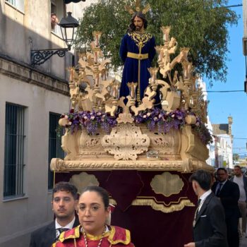 El Prendimiento abrió el Lunes Santo con una salida solemne desde el Espíritu Santo