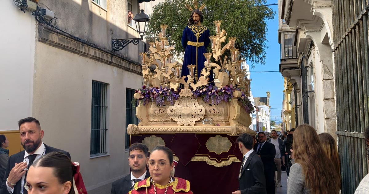 El Prendimiento abrió el Lunes Santo con una salida solemne desde el Espíritu Santo