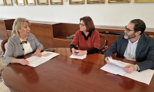 Nuevas cesiones y prórrogas de locales municipales refuerzan la actividad social en El Puerto