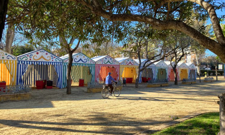 La Preferia llena desde hoy el Parque de la Victoria con música, casetas y ambiente de feria
