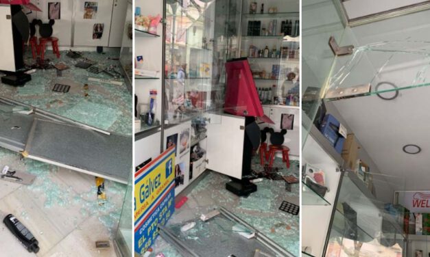Destrozan una tienda en El Puerto y arrasan con dinero y productos de alto valor