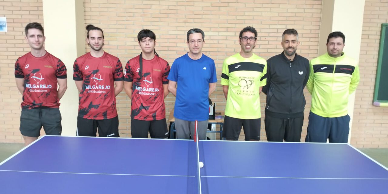 El tenis de mesa portuense suma tres victorias y mantiene la presión en la cabeza de la Liga Andalucía