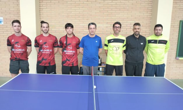 El tenis de mesa portuense suma tres victorias y mantiene la presión en la cabeza de la Liga Andalucía