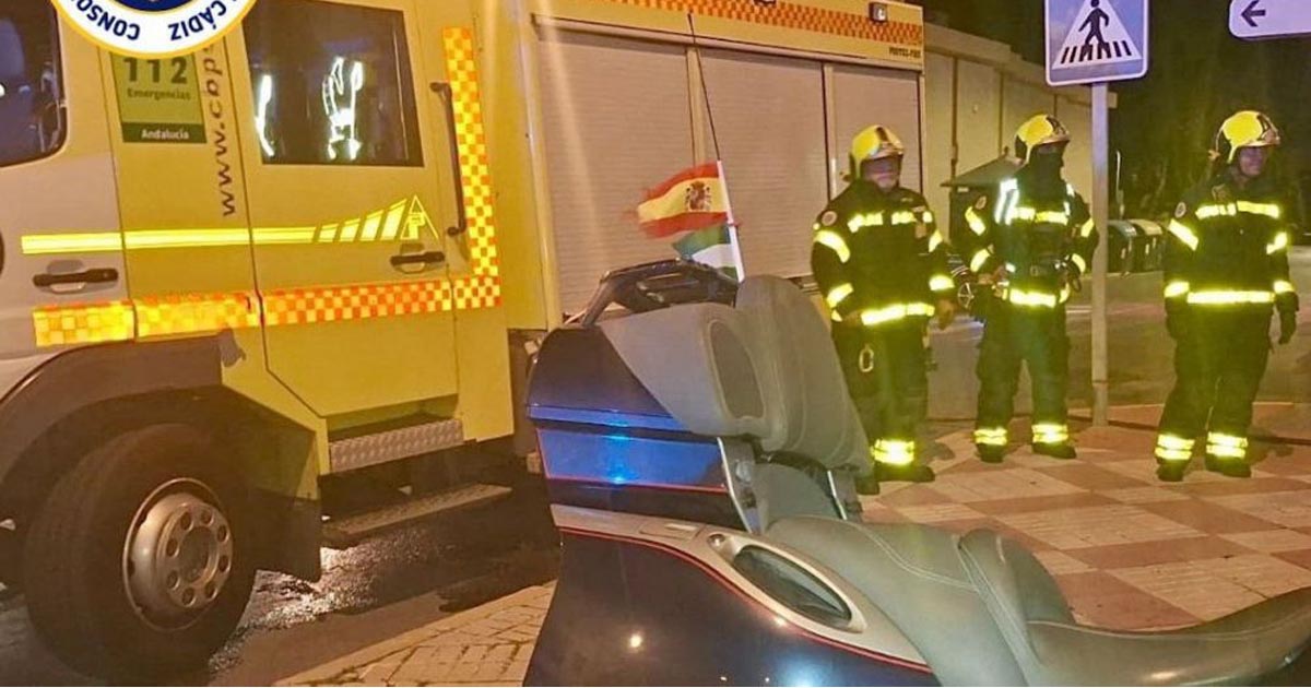 Un incendio en un local de El Puerto moviliza a seis bomberos sin dejar heridos