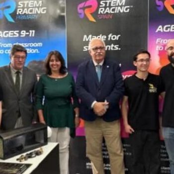 El IES Santo Domingo lleva la innovación al circuito con su participación en el Desafío STEM Racing