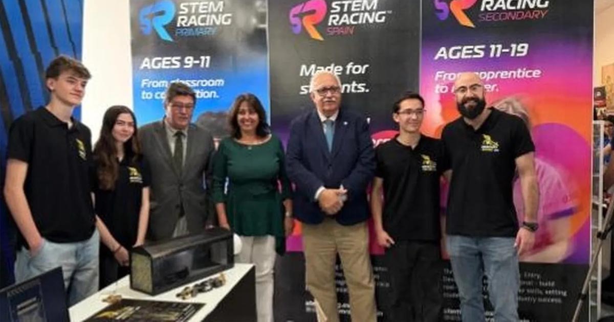 El IES Santo Domingo lleva la innovación al circuito con su participación en el Desafío STEM Racing