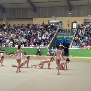 La gimnasia rítmica reúne a 373 jóvenes deportistas en el Pabellón Ramón Velázquez