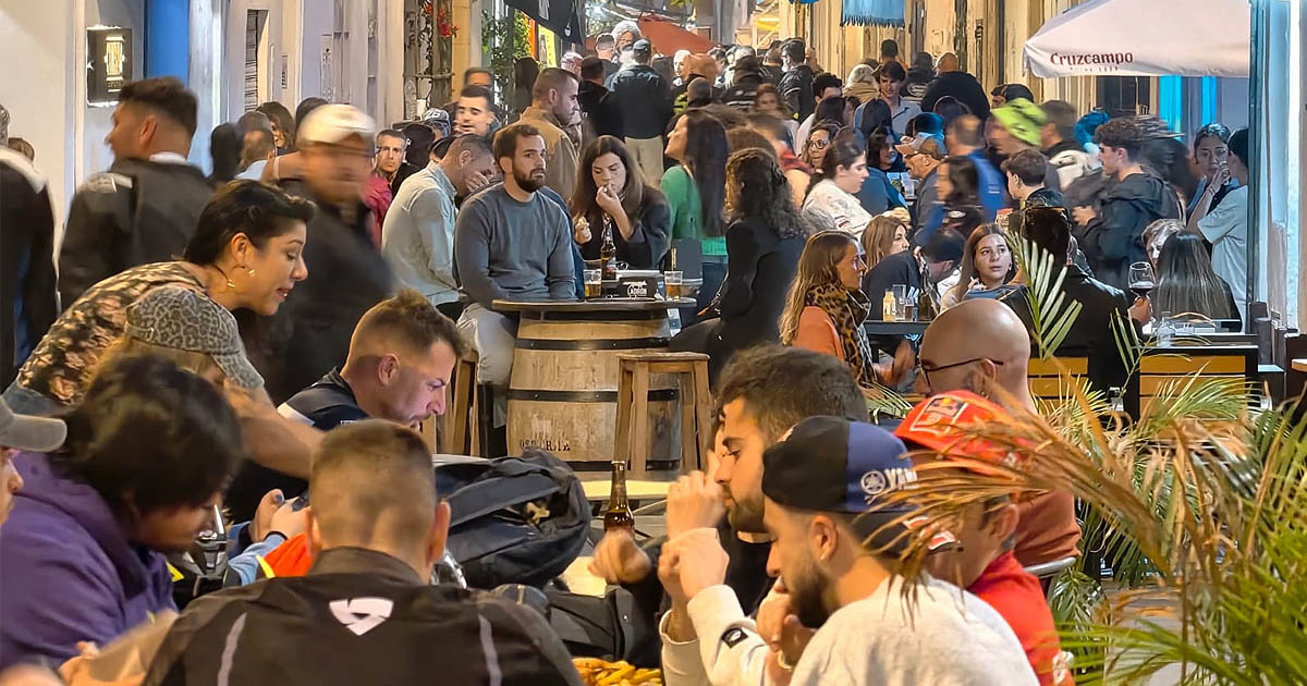 La Motorada bate récord y dispara la hostelería en El Puerto