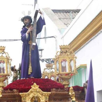 El Nazareno emociona a El Puerto en un Jueves Santo de fe y recogimiento
