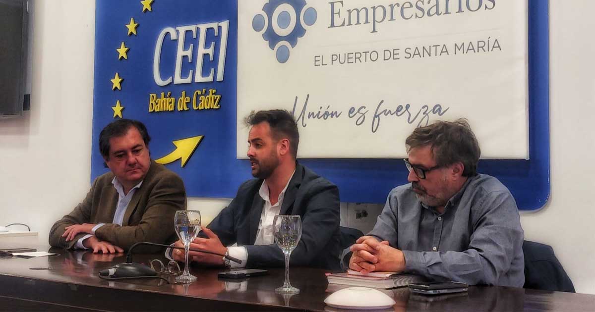 Una jornada informativa aborda mejoras en limpieza, infraestructuras y vertidos en los polígonos industriales