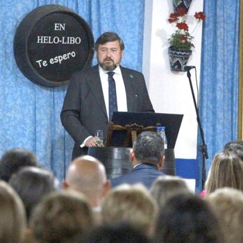 El pregón de la Feria marca la cuenta atrás para el encendido en Las Banderas