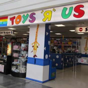Toys'R'Us cierra en El Puerto: adiós a una de las tiendas históricas de El Paseo