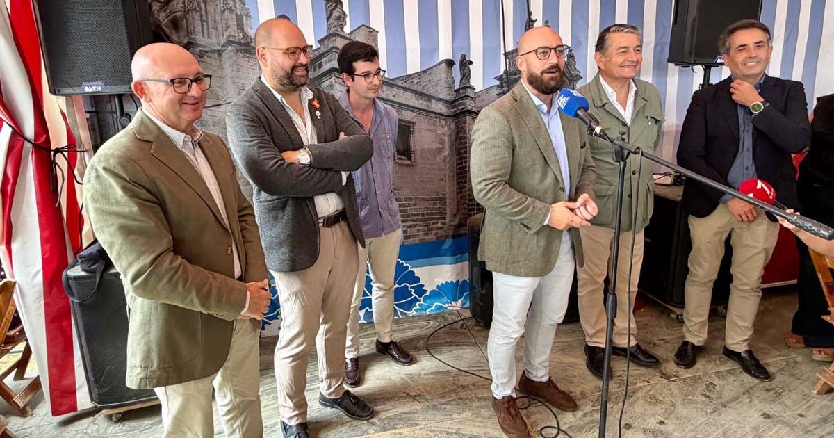 El PP entrega sus distinciones 2026 durante su tradicional convivencia en la Feria de El Puerto