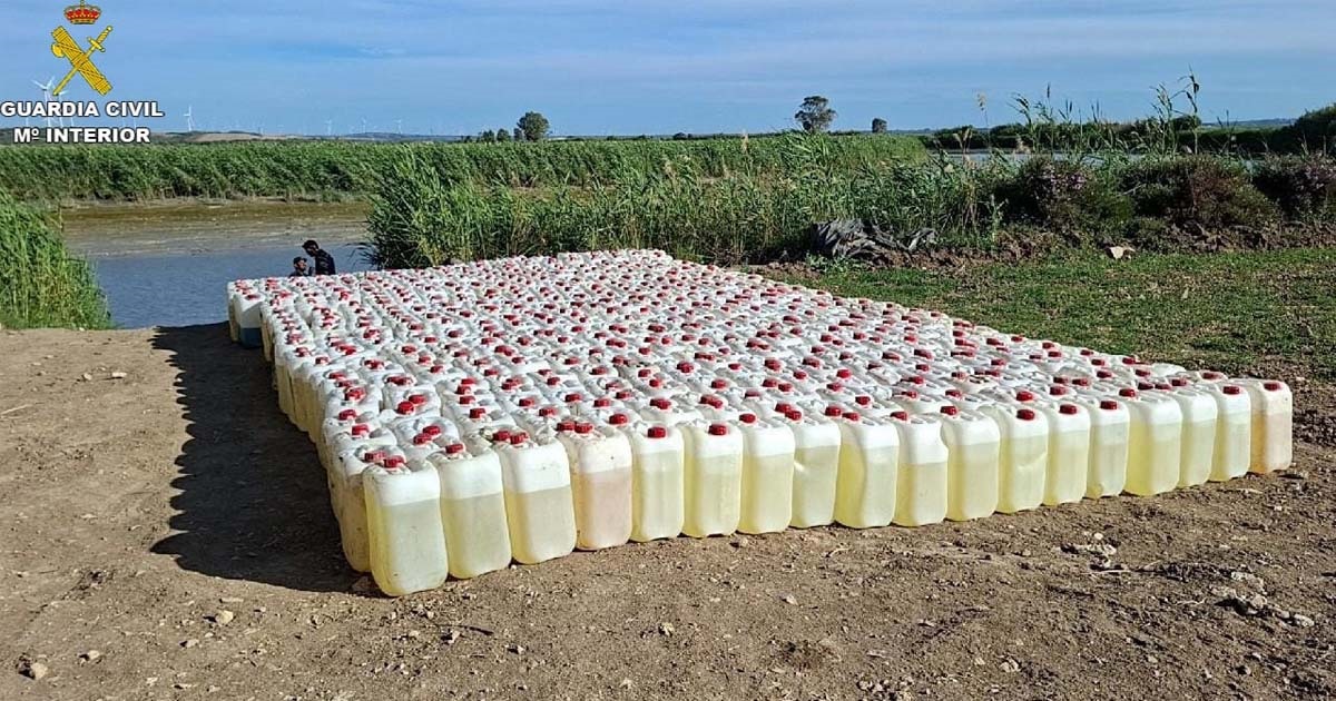 Interceptadas ocho ‘narcogasolineras’ en el río Guadalete con 11.000 litros de combustible