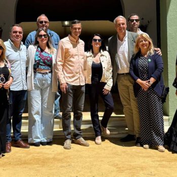 El PSOE lleva la campaña andaluza a la Feria con la sanidad pública como eje central
