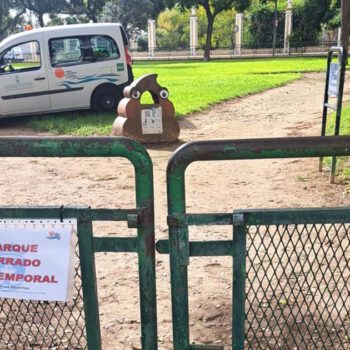 El fuerte temporal obliga a cerrar parques, jardines e instalaciones deportivas al aire libre