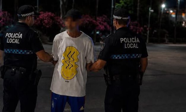 Roba un móvil, agrede a un policía local y acaba en prisión en El Puerto