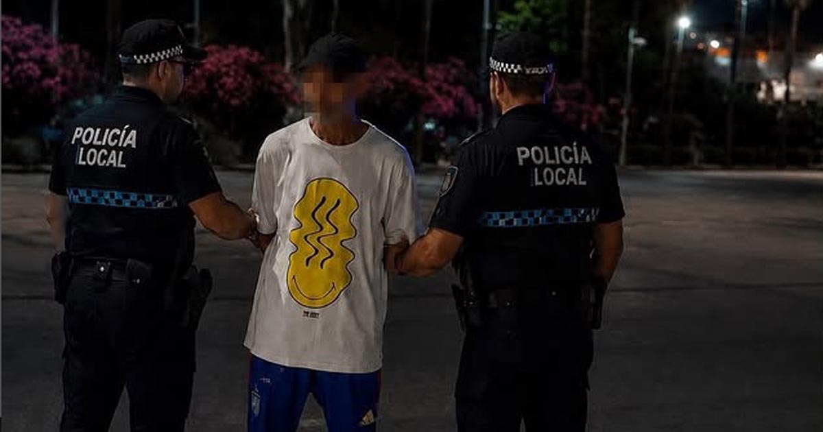 Roba un móvil, agrede a un policía local y acaba en prisión en El Puerto