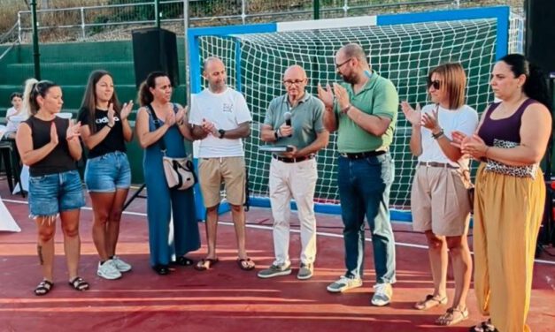 La barriada de Sudamérica estrena su pista deportiva renovada con una Fiesta de Verano