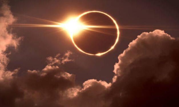 El Paseo regalará gafas homologadas para observar con seguridad el eclipse de agosto