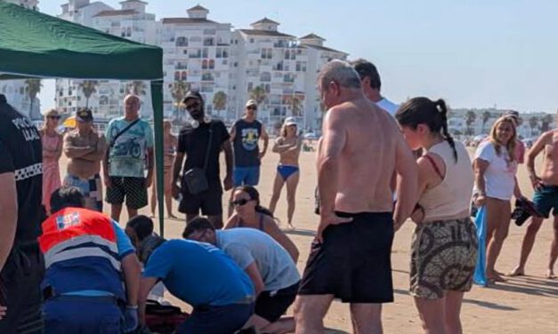 Fallece una mujer de 76 años en la playa de Valdelagrana