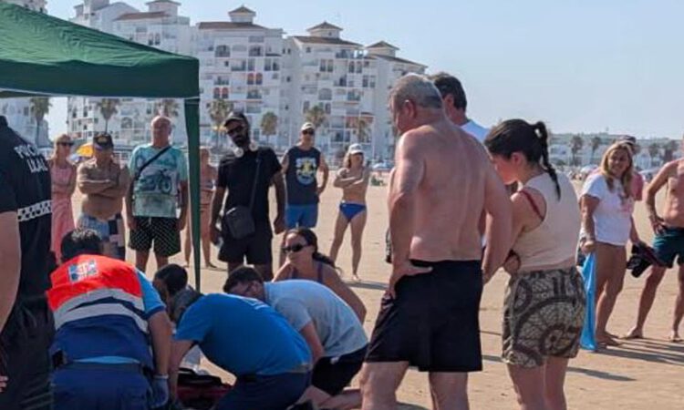 Fallece una mujer de 76 años en la playa de Valdelagrana