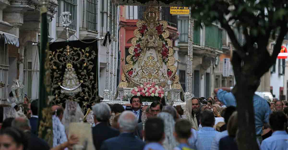 La Virgen del Rocío recorrerá este sábado El Puerto vestida de Pastora
