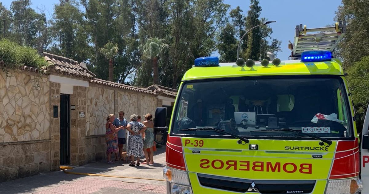 Una barbacoa descontrolada provoca un incendio en una vivienda de El Puerto