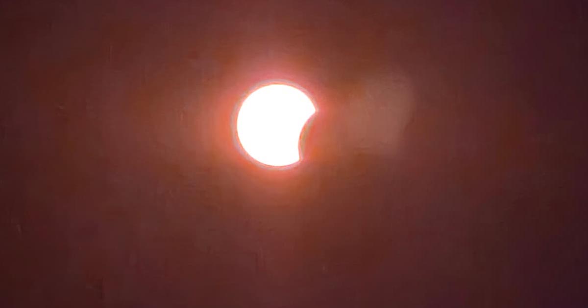 El Puerto mira al cielo ante un eclipse para el recuerdo